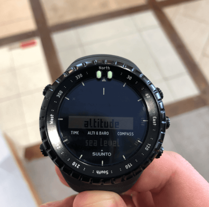 เครื่องวัดความสูงช่วยติดตามการเปลี่ยนแปลงระดับความสูงได้อย่างแม่นยำในทุกการผจญภัย