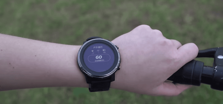 การออกแบบสปอร์ตของ Amazfit Stratos 3 พร้อมหน้าจอ Transflective