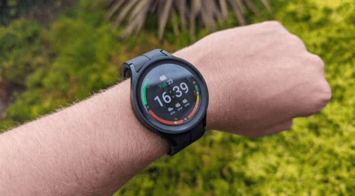 āļŦāļāđāļēāļāļ Super AMOLED āļāļĄāļāļąāļāđāļŦāđāļŠāļĩāļŠāļąāļāļŠāļāđāļŠāđāļĨāļ°āļāļēāļĢāđāļŠāļāļāļāļĨāļāļĩāđāļĒāļāļāđāļĒāļĩāđāļĒāļĄ