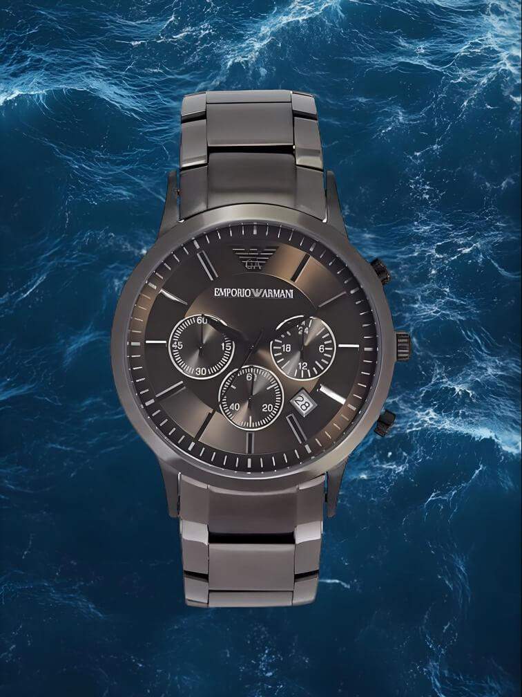 นาฬิกาโครโนกราฟสีดำล้วน ดีไซน์เรียบหรู ผสานความทันสมัยและฟังก์ชันการใช้งานที่เหนือระดับ