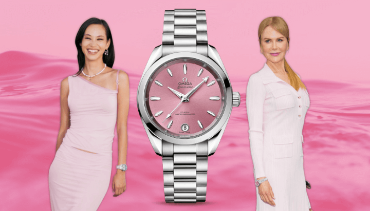 ผู้หญิงสองคนสวมชุดสวยสง่าพร้อมนาฬิกาผู้หญิงแบรนด์สวยๆ ราคาไม่แพง ตั้งอยู่ระหว่างพวกเขาบนพื้นหลังสีชมพู