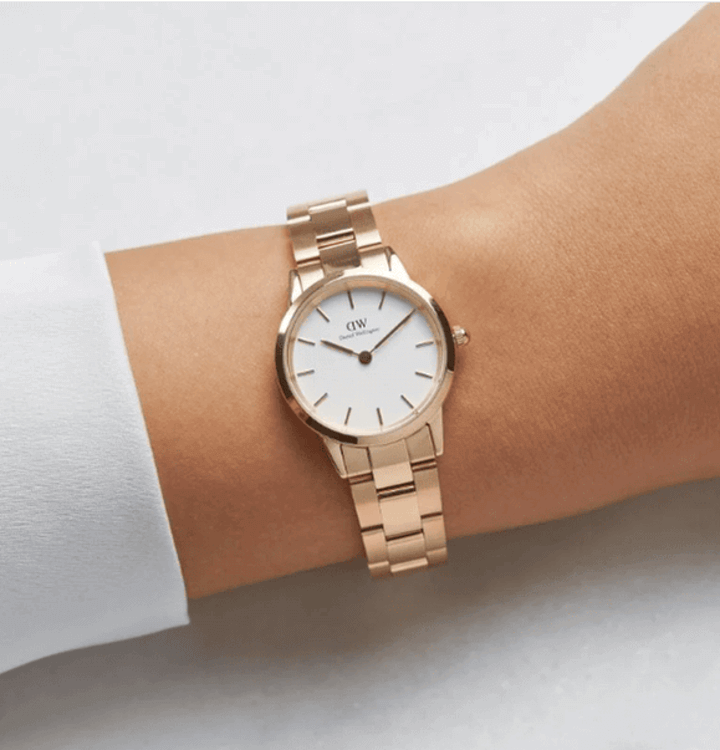 นาฬิกาผู้ชายดีไซน์เท่ๆ ที่คุ้มค่าคุ้มราคาที่สุด