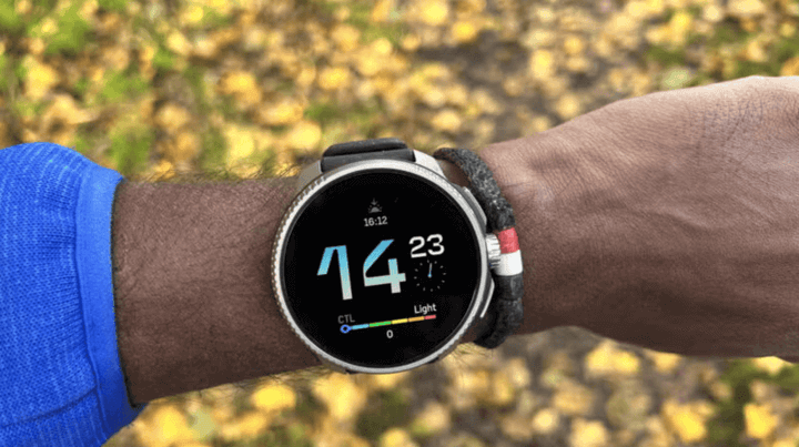 หน้าจอ AMOLED ที่ปรับความสว่างอัตโนมัติให้เหมาะสมกับสภาพแสงรอบตัว