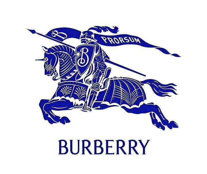 โลโก้ Burberry ที่มีม้าและอัศวินขี่ม้า พร้อมชื่อแบรนด์ที่ปรากฏใต้โลโก้