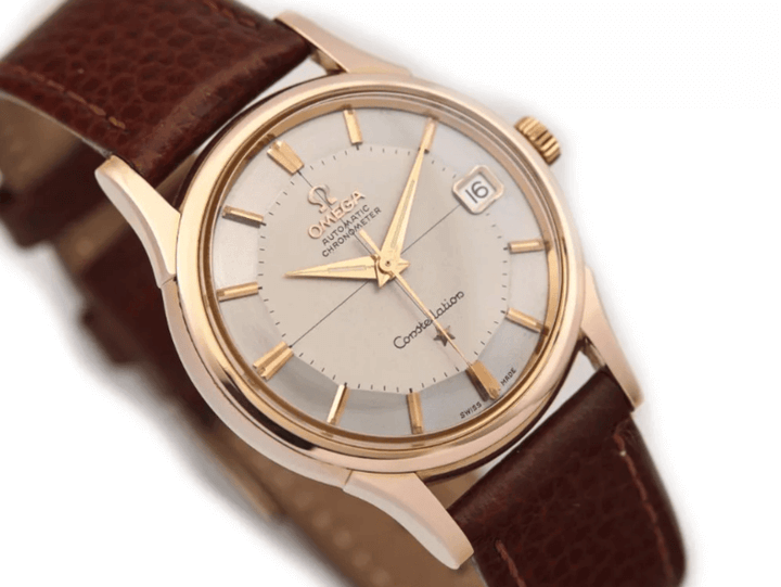 ลักษณะการออกแบบที่โดดเด่นของนาฬิกา Constellation พร้อมกรอบที่มีลักษณะคล้ายกรงเล็บและหน้าปัดที่หรูหรา