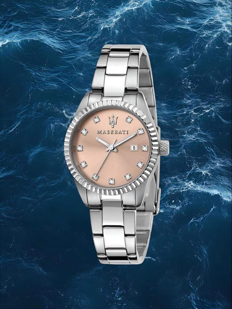 นาฬิกาสีเงินสไตล์หรูหราพร้อมดีไซน์ทันสมัย เหมาะสำหรับทุกโอกาส