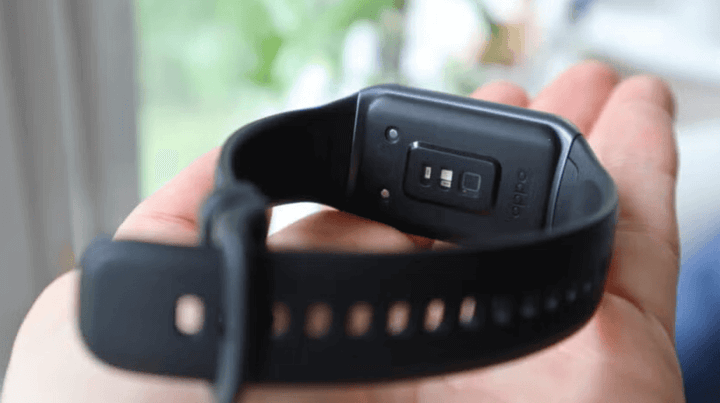 ดีไซน์ทันสมัยและสวยงามที่มาพร้อมความบางเบาและสะดวกสบายในการสวมใส่ตลอดวัน