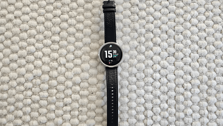 ตัวเรือนและสายทันสมัย