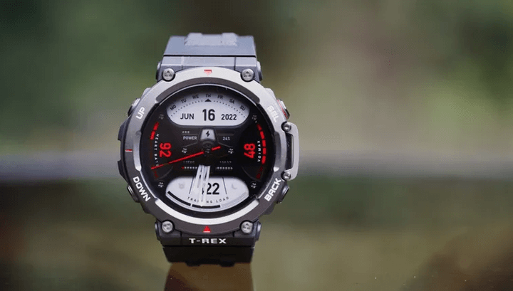 หน้าจอ AMOLED สว่างสดใสแสดงสีสันสดและมองเห็นชัดเจน