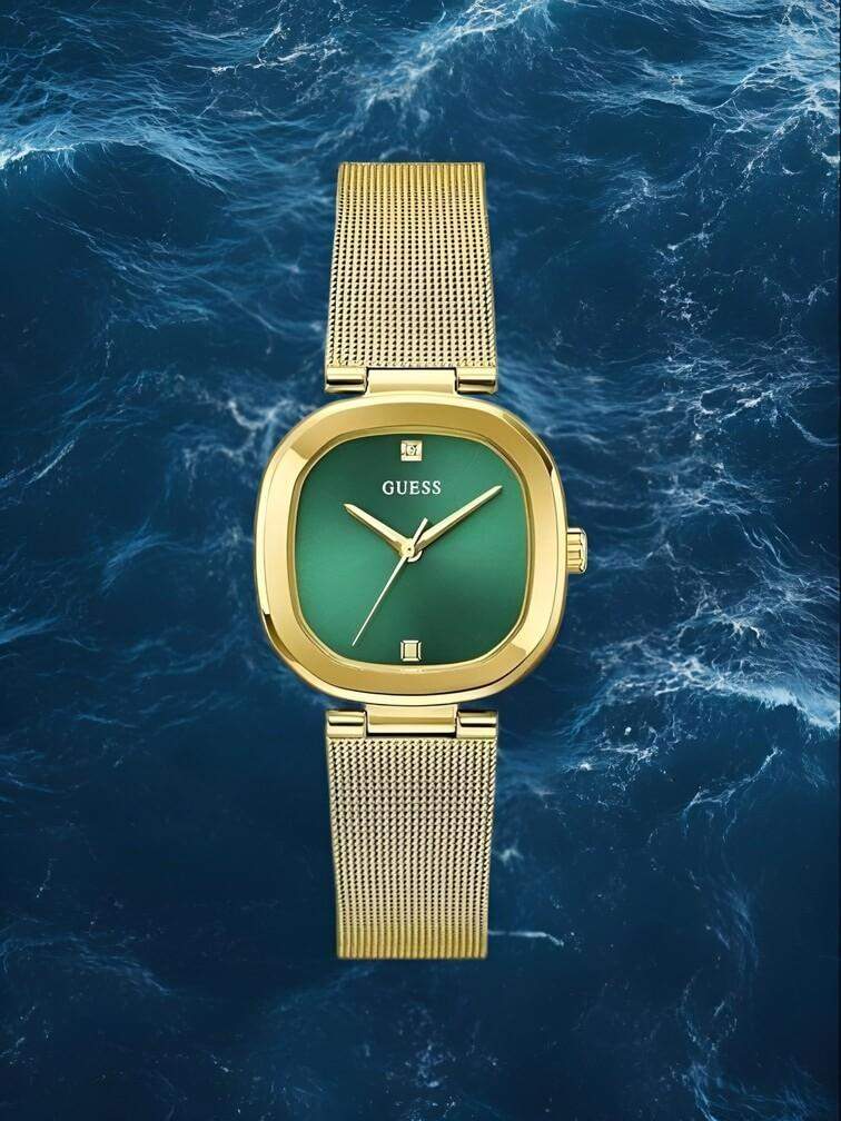 นาฬิกาขนาดเล็ก รุ่นหรูสีทอง หน้าปัดสีเขียวมะกอก ดีไซน์เรียบหรูสำหรับทุกโอกาส