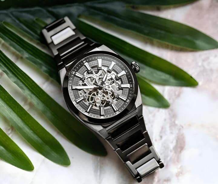 นาฬิกา Fossil ผู้ชายสีดำดีไซน์สเกเลตัน เผยให้เห็นการเคลื่อนไหวภายใน มือเป็นสีเงินสุดเท่