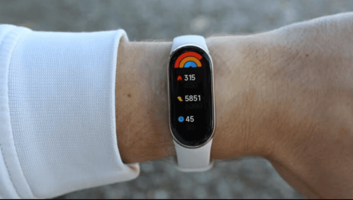 โหมดการออกกำลังกายที่หลากหลายช่วยให้คุณเลือกประเภทการออกกำลังกายที่เหมาะสม เช่น การวิ่ง การปั่นจักรยาน และโยคะ เพื่อการติดตามผลการออกกำลังกายที่แม่นยำ