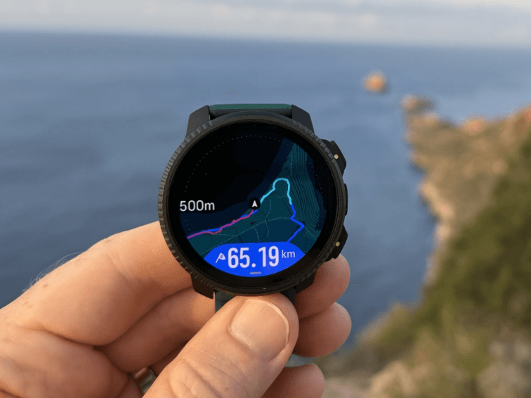 Vertical 2 แสดงการนำทางแม่นยำ ติดตามเส้นทาง และระบุตำแหน่งกลางแจ้งสำหรับนักเดินป่า นักวิ่ง และนักผจญภัย