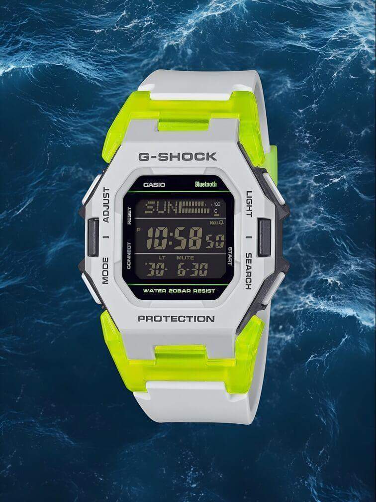 นาฬิกา G-Shock สีขาวและเขียวที่มีการออกแบบคลาสสิก มอบลุคที่สดใสและไร้กาลเวลา พร้อมความทนทานและประสิทธิภาพสูง