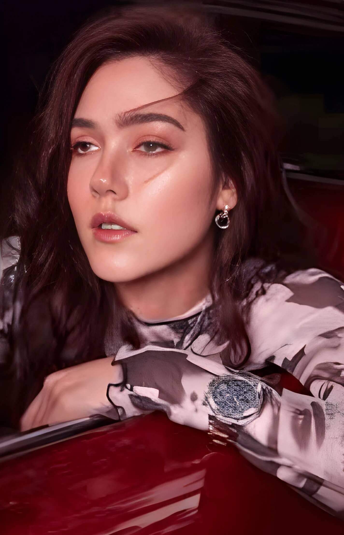 พระยาลันด์เบิร์กสวมใส่รุ่น Guess สุดเก๋ในงานแฟชั่นปี 2025