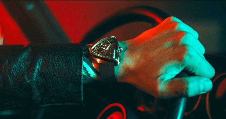 สวมใส่ Hamilton Ventura (มังกร)