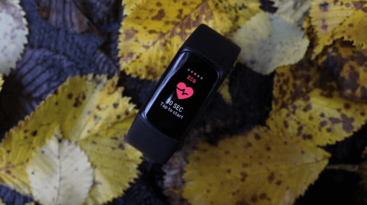 ฟีเจอร์วัดอัตราการเต้นหัวใจที่แม่นยำและต่อเนื่อง เหมาะสำหรับติดตามสุขภาพและการออกกำลังกาย