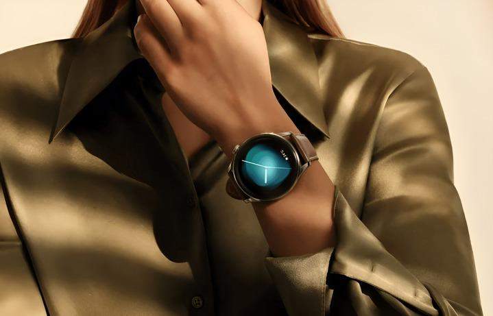 สมาร์ทวอทช์ดีไซน์หรูหราที่สวมใส่โดยผู้ชาย เพิ่มความทันสมัยและสไตล์