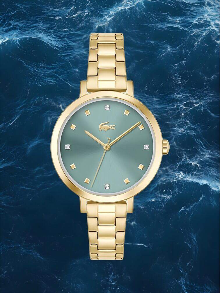 นาฬิกาสีทองทั้งหมดพร้อมหน้าปัดสีเขียวมะกอก ผสมผสานความสง่างามและสไตล์ที่โดดเด่นเพื่อรูปลักษณ์ที่หรูหราและมีเอกลักษณ์