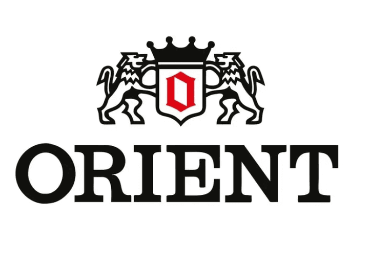 โลโก้ของ Orient แสดงถึงโล่ที่มีมงกุฎอยู่ด้านบน ซึ่งถูกจับโดยสิงโตสองตัวที่อยู่ทั้งสองข้าง ชื่อแบรนด์อยู่ด้านล่างของโล่