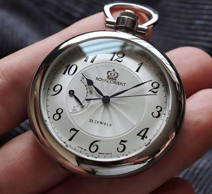รุ่นเก่า Orient ดีไซน์คลาสสิกมาก ไม่มีสาย