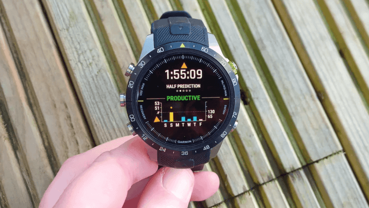 ฟังก์ชัน PacePro ที่ช่วยในการวางแผนและติดตามการวิ่งเพื่อให้คุณสามารถรักษาความเร็วที่ต้องการได้ตลอดเส้นทาง