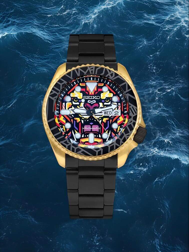 นาฬิกาดีไซน์พิเศษ หน้าปัดลายเสือ ตัวเรือนสีทองและสายสีดำ ดูหรูหราและมีเอกลักษณ์