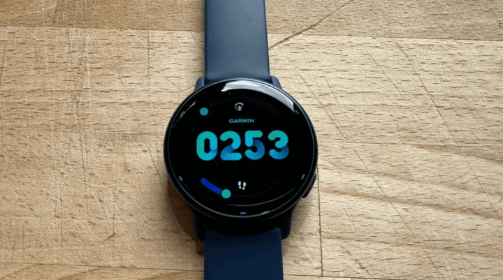 Vivoactive 5 หน้าจอ AMOLED คมชัด สีสดใส เหมาะสำหรับการใช้งานในทุกกิจกรรม