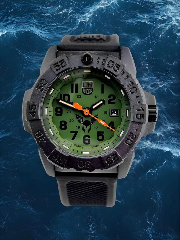 นาฬิกาสีดำทั้งหมดพร้อมหน้าปัดสีเขียว - ดีไซน์ที่ดูเท่และทนทานสำหรับทุกการผจญภัย